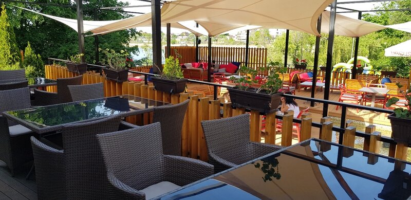 Sectorul 2, Bucuresti, B-dul Lacul Tei, Nr.145, in parcul Tei